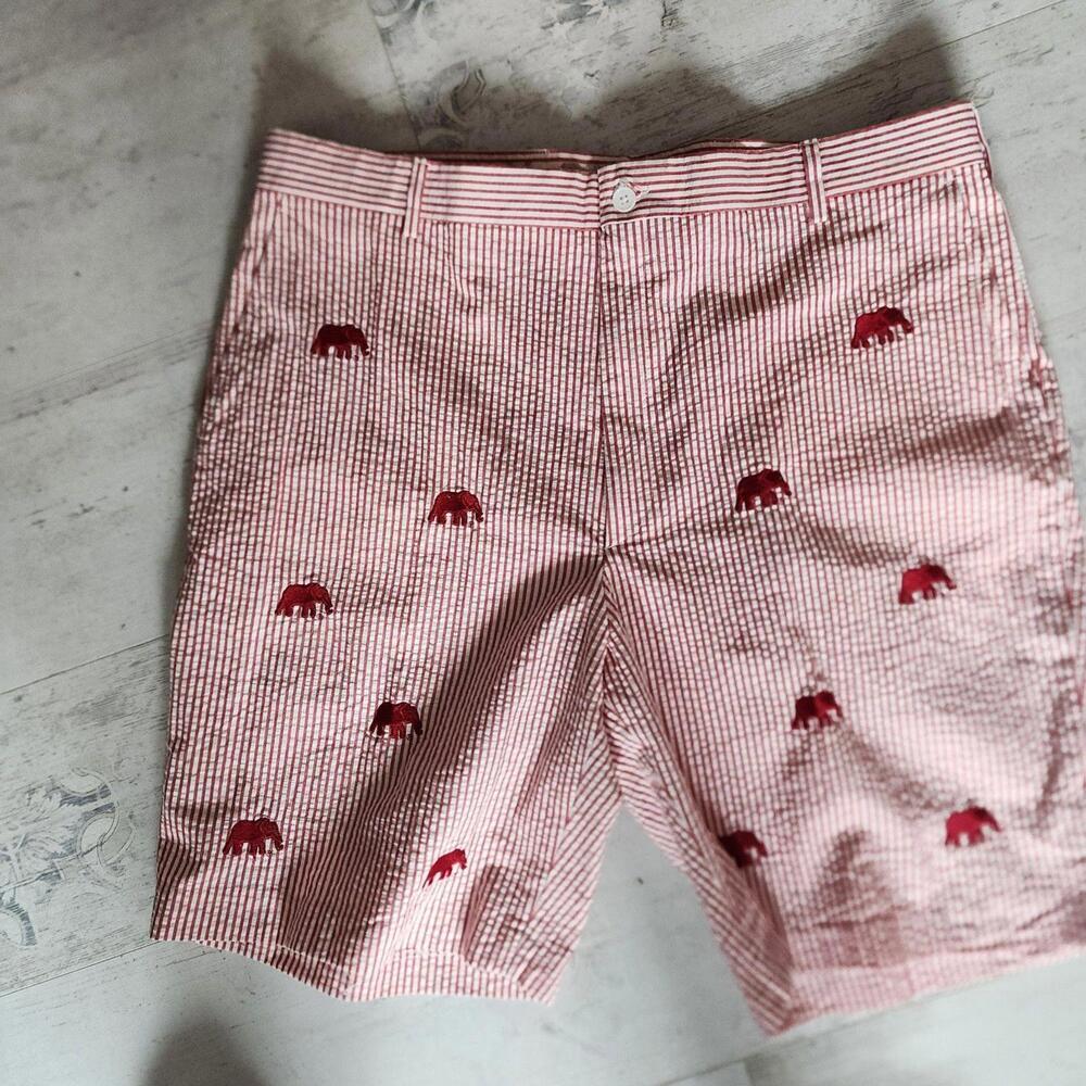 NWOT Berle Red white seersucker shorts with elephants unique 36